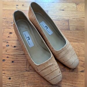 Vintage Etienne Aigner Beige Croc-Embossed Women's Shoes
